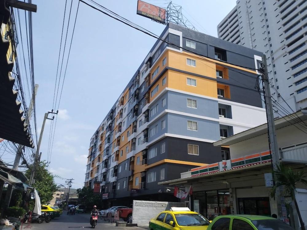 방콕 프라소 레지던스 아파트 호텔 외부 사진